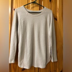 American Eagle Long Sleeve shirt